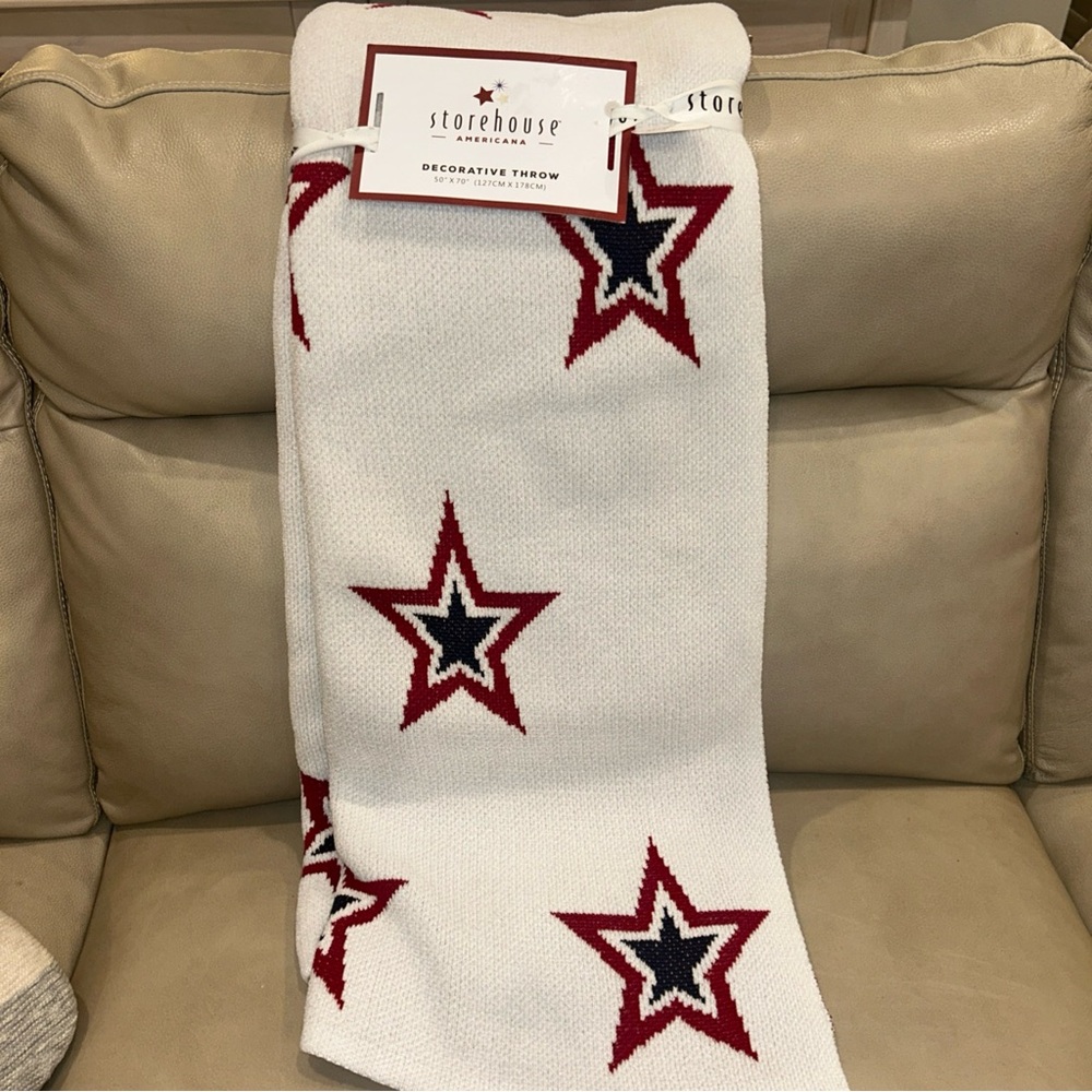 Storehouse Americana white throw red blue stars patriot